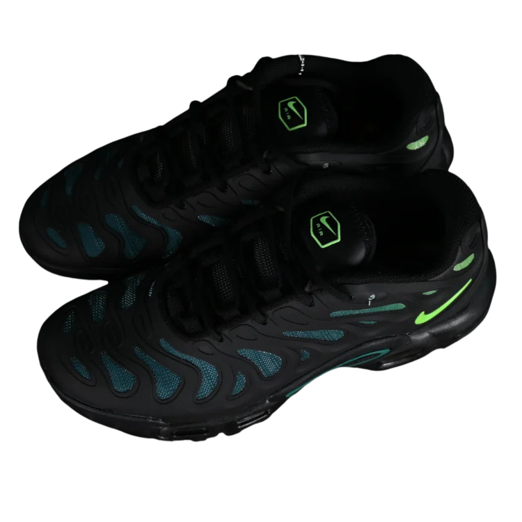Nike air max plus drift shoes